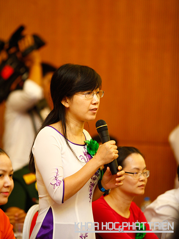 TS. Nguyễn Thị Phương Nhung phát biểu tại buổi tọa đàm