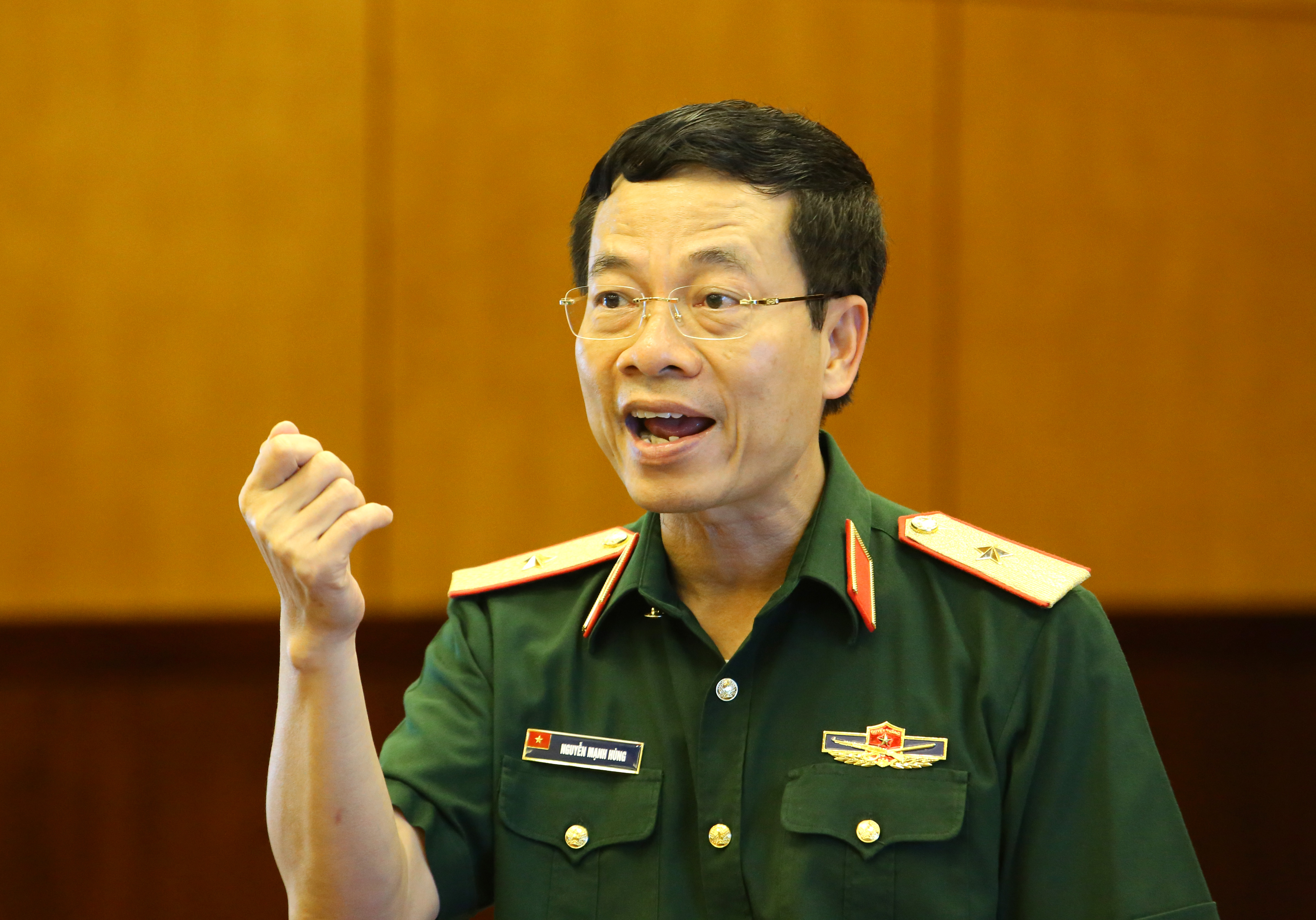 Thiếu tướng Nguyễn Mạnh Hùng.