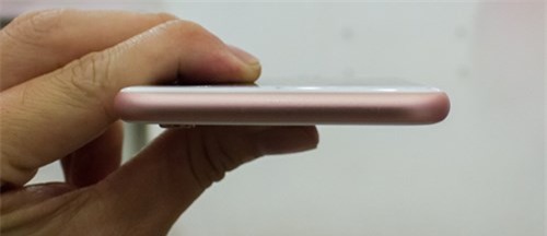 Cận cảnh iPhone 6S màu hồng đầu tiên tại TP.HCM - ảnh 6