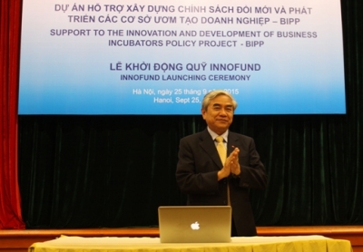 Bộ trưởng Khoa học và Công nghệ Nguyễn Quân bấm nút khai trương Cổng thông tin dự án BIPP và Hệ thống nộp đơn Quỹ InnoFund.
