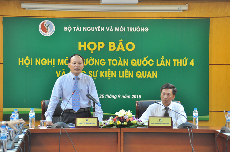 Tổng cục trưởng Tổng cục Môi trường Nguyễn Văn Tài phát biểu trước giới báo chí về Hội nghị Môi trường lần thứ 4.
