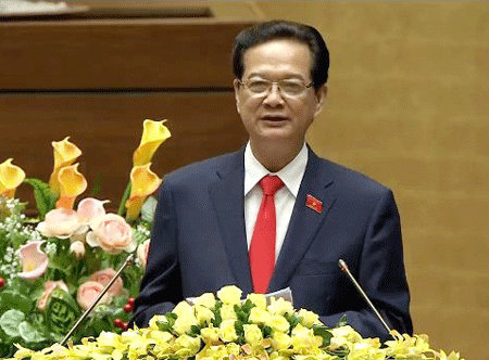 Thủ tướng Nguyễn Tấn Dũng báo cáo tại phiên khai mạc Quốc hội sáng 20/10 (ảnh chụp qua màn hình)