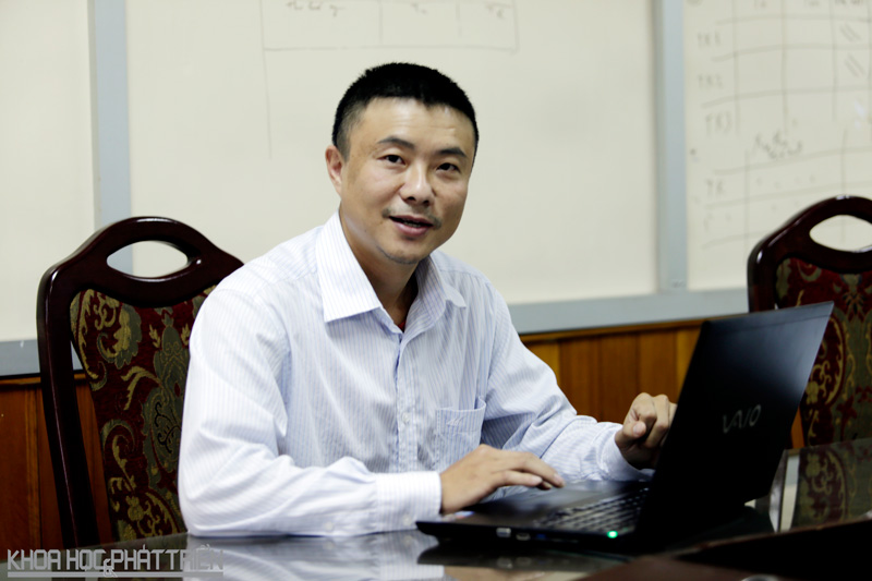 Ông Nguyễn Đăng Quang - Phó trưởng phòng Dự báo thời tiết trung hạn thuộc Trung tâm Khí tượng thủy văn quốc gia. Ảnh: Lê Loan