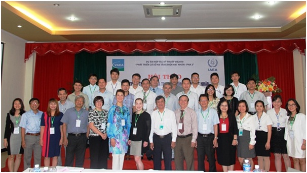 Các đại biểu tham dự Hội thảo Phát triển thông tin và truyền thông điện hạt nhân