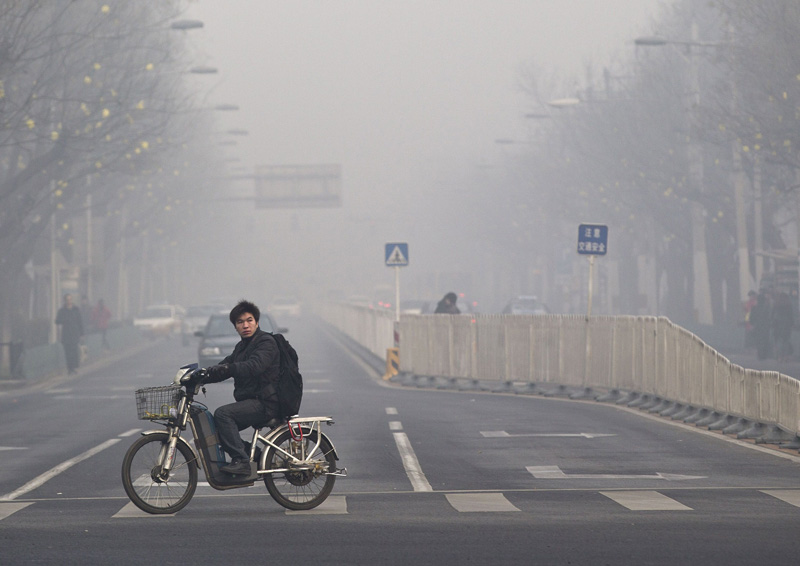 Tình trạng ô nhiễm không khí nặng nề ở Bắc Kinh - Trung Quốc đang khiến Việt Nam phải “chịu trận”. Ảnh: FoxNews