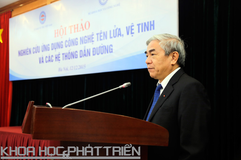 Bộ trưởng Bộ KH&CN Nguyễn Quân trăn trở về nguồn nhân lực cho CNVT. Ảnh: Loan Lê