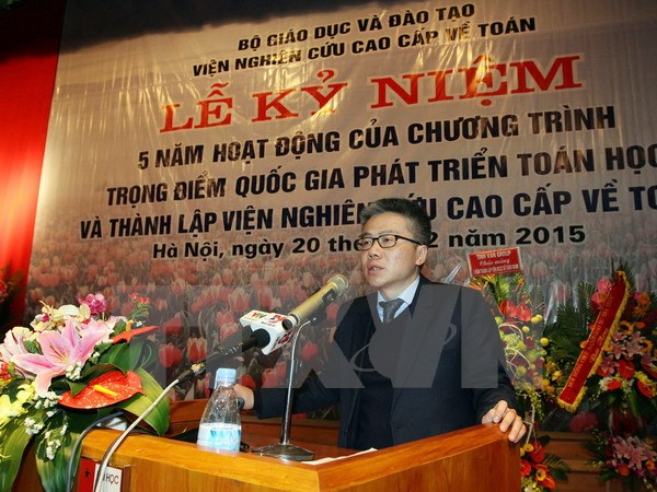 Giáo sư Ngô Bảo Châu, Giám đốc khoa học Viện Nghiên cứu Cao cấp về Toán phát biểu. (Ảnh: Nguyễn Dân/TTXVN)