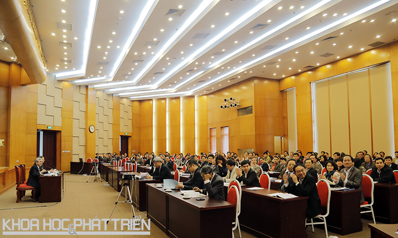 Nhiều ý kiến tâm huyết được đại diện các sở KHC&CN đóng góp tại hội nghị giám đốc các sở KH&CN tổ chức ngày 26/12/2015. Ảnh Loan Lê