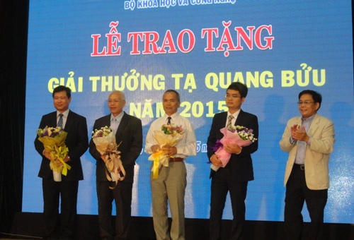 Các tác giả nhận Giải thưởng Tạ Quang Bửu 2015