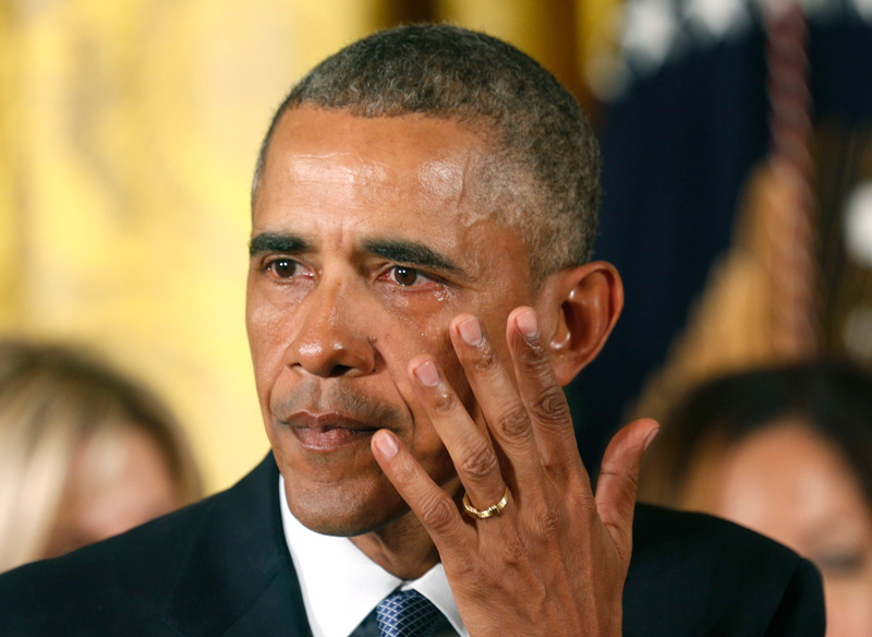 Giây phút Tổng thống Mỹ Barack Obama nghẹn ngào khi nhắc đến vụ thảm sát tại Trường Tiểu học Sandy Hook. Ảnh: IBTimes