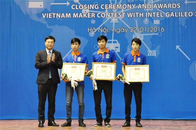 sáng tạo, sáng chế, sinh viên, Intel Galileo, xe lăn, đại học