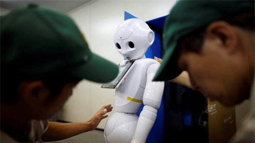 Nhân viên bán hàng ở Nhật sắp thất nghiệp vì robot - ảnh 1
