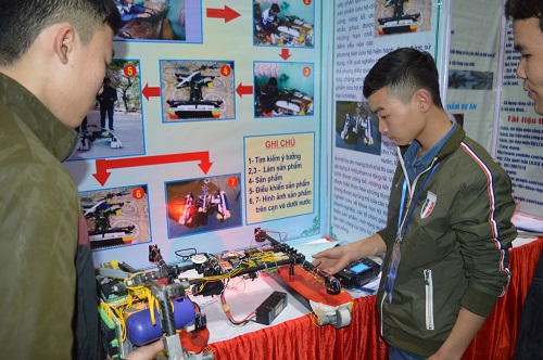 Cậu bé "hạt tiêu" Nguyễn Văn Hoàn từng đình đám với các cuộc thi trước đây vẫn tiếp tục đam mê với nghiên cứu khoa học