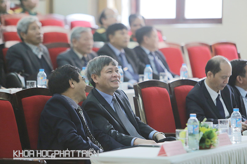 Thứ trưởng Bộ KH&CN Phạm Công Tạc tại Hội nghị tổng kết Chương trình KC.10 về lĩnh vực y dược. Ảnh: Lê Loan