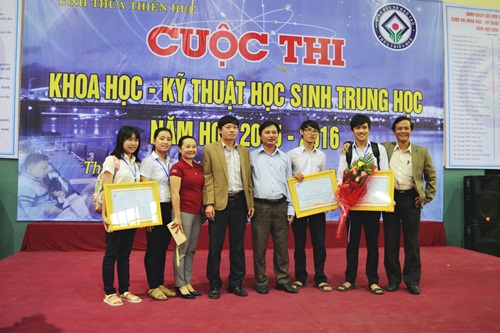 Sản phẩm găng tay thông minh Phong đã giành được nhiều giải thưởng cấp tỉnh và cấp Quốc gia.