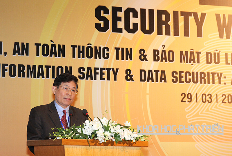 Đại tá Nguyễn Văn Thỉnh - Bộ Công an - phát biểu tại hội nghị Security World 2016. Ảnh: Loan Lê
