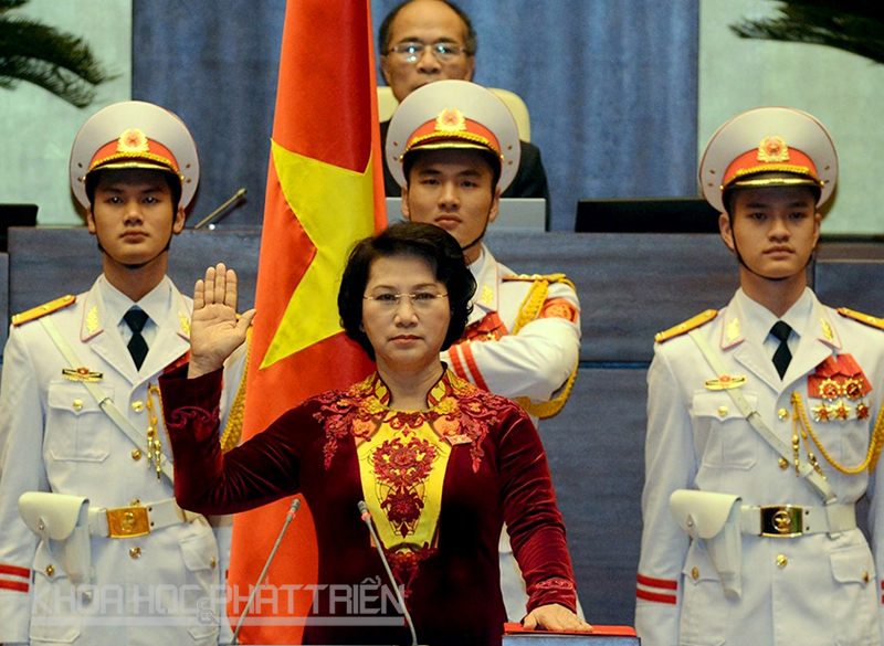 Bà Nguyễn Thị Kim Ngân tuyên thệ trước Quốc hội. Ảnh NY.