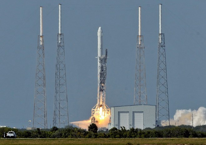Tên lửa đẩy Falcon 9 được phóng vào lúc 16 giờ 43 phút, chiều 8/4 (giờ địa phương).