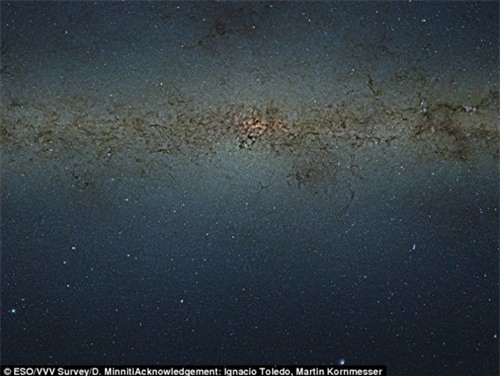 Phat hien nhom ngoi sao co o trung tam thien ha Milky Way-Hinh-3