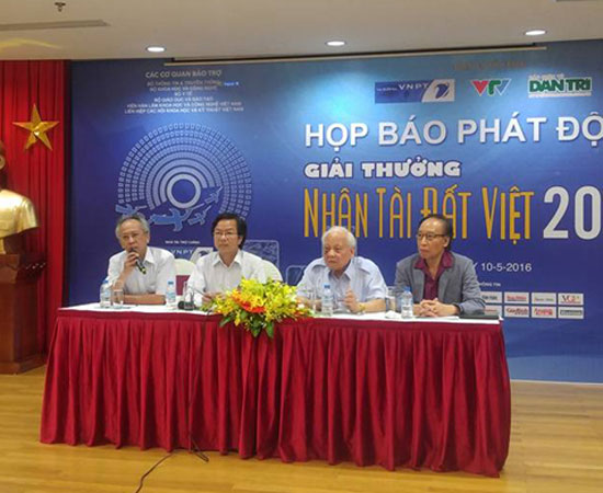 Họp báo phát động giải thưởng Nhân tài Đất Việt 2016. Ảnh: VPG/Hiền Minh