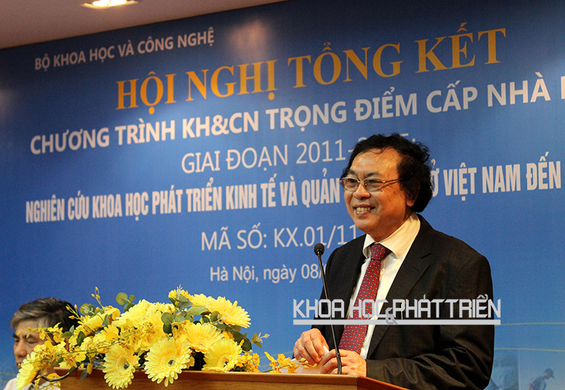 GS-TS Nguyễn Văn Nam tại hội nghị tổng kết chương trình KX.01.Ảnh: N.Hiệp