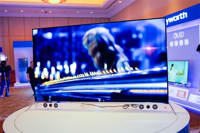 Smart TV màn hình 4K chạy hệ điều hành Linux