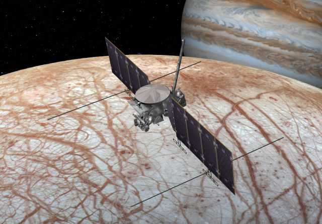 Mô hình miêu tả nhiệm vụ thăm dò Europa trong tương lai của NASA - Ảnh: NASA