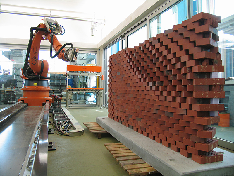 Robot xây dựng trong một triển lãm tại Mỹ. Ảnh: Digitalfrontierblog