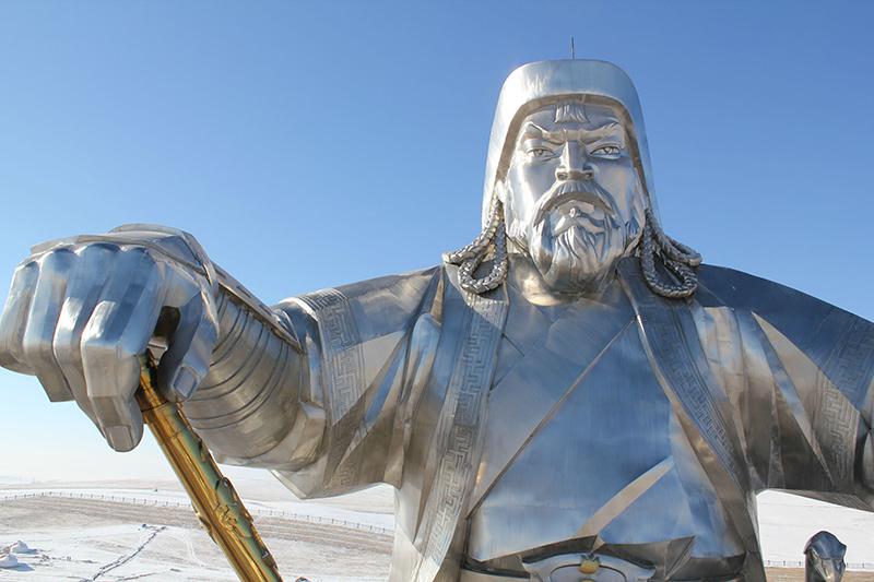 Bức tượng cao 40m của Thành Cát Tư Hãn tại Mông Cổ. Ảnh: Imgur