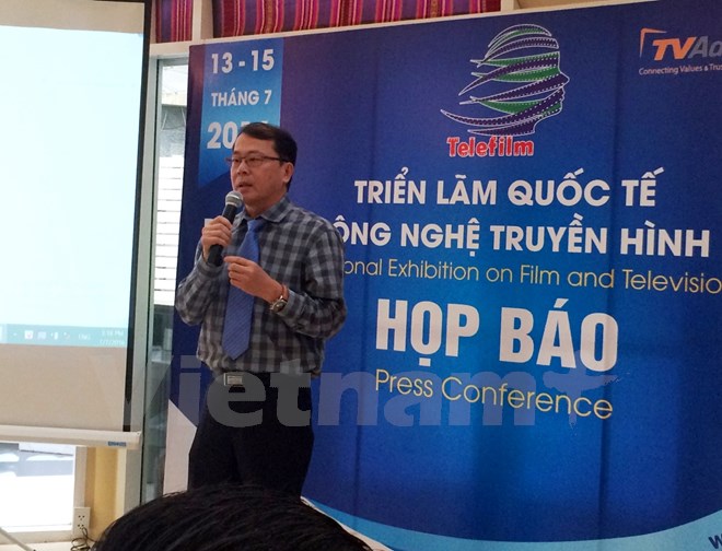 Ông Nguyễn Hà Nam giới thiệu về triển lãm tại họp báo chiều nay. (Ảnh: PV/Vietnam+)