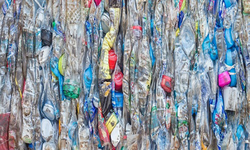 Rác thải nhựa và túi nylon có thể chuyển hóa thành nhiên liệu hữu ích
