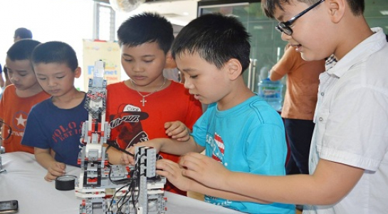 Các học sinh tham gia hoạt động STEM tại Hà Nội (Ảnh: Học viện STEM)