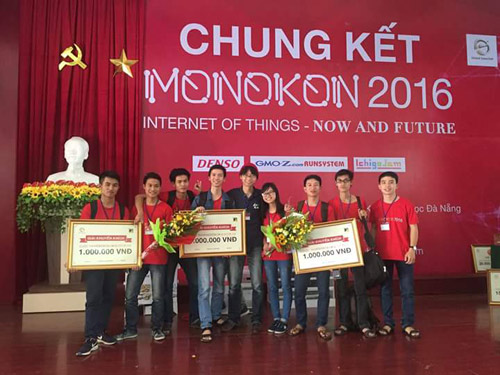 Nguyễn Đức Thông và Dương Minh Xuân nhận Giải khuyến khích tại Cuộc thi “Monokon 2016 - Internet of Things Now and Future”