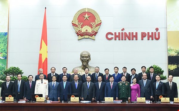 Thủ tướng Nguyễn Xuân Phúc, các phó thủ tướng, các bộ trưởng, thành viên Chính phủ nhiệm kỳ 2016-2021. Ảnh VGP/Quang Hiếu