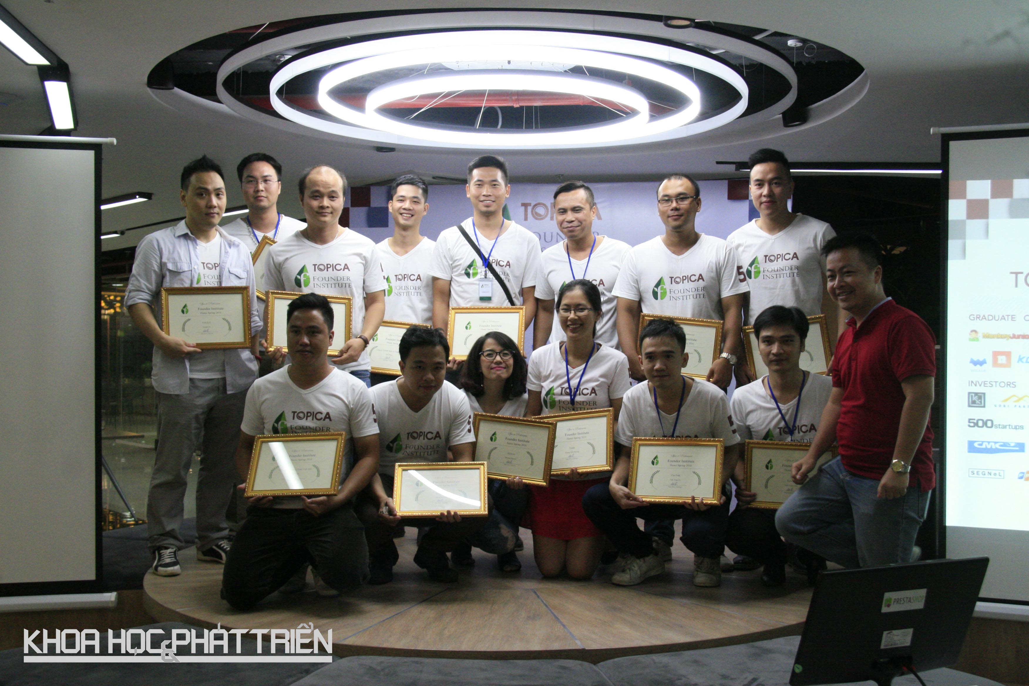 14 startup TFI khóa 5 Việt Nam nhận chứng chỉ tốt nghiệp