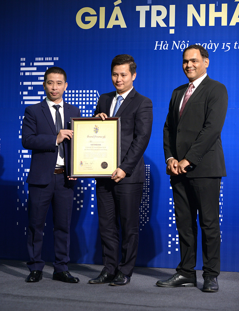 Brand Finance trao chứng nhận VietinBank lọt vào Top 10 thương hiệu giá trị nhất Việt Nam với giá trị thương hiệu 249 triệu USD và chỉ số sức mạnh thương hiệu A+