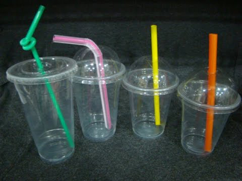Pháp thông qua lệnh cấm với cốc nhựa dùng một lần