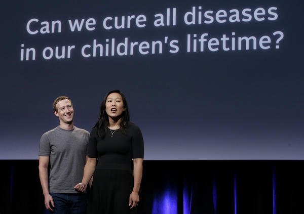 Vợ chồng Mark Zuckerberg trong buổi nói chuyện mới nhất