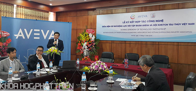 TS Nguyễn Văn Sự - Chủ tịch Hội KHKT công nghiệp tàu thủy phát biểu tại lễ ký kết.