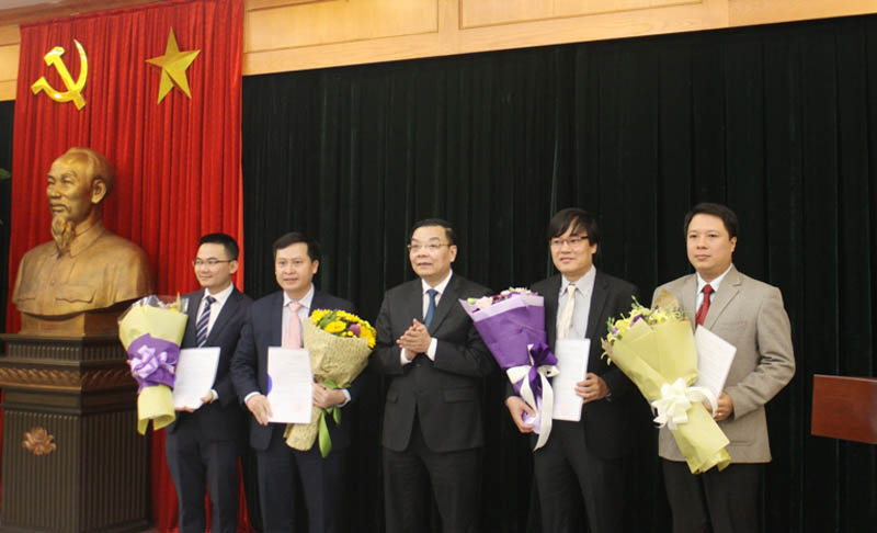 Bộ trưởng Chu Ngọc Anh trao Quyết định bổ nhiệm một số Lãnh đạo các đơn vị thuộc Bộ