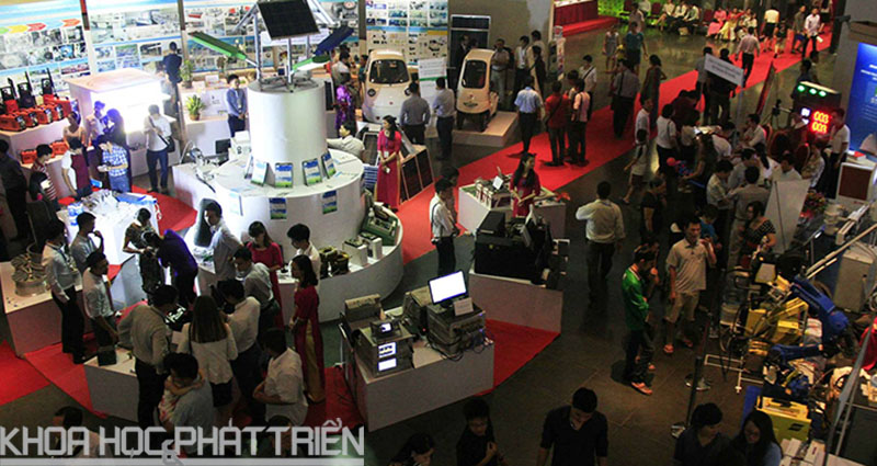 Techmart Hà Nội 2016 thu hút nhiều gian hàng công nghệ tham gia. 
