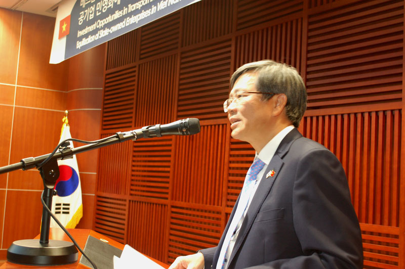 Đại sứ Việt Nam tại Hàn Quốc Phạm Hữu Chí phát biểu tại Hội thảo