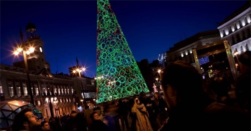 Những cây thông Noel “độc” nhất Giáng sinh 2016 - 9