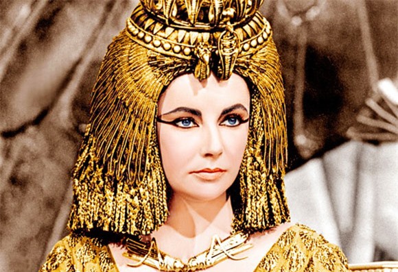 Nữ hoàng Ai Cập Cleopatra có một vẻ đẹp quyến rũ với mọi thời đại