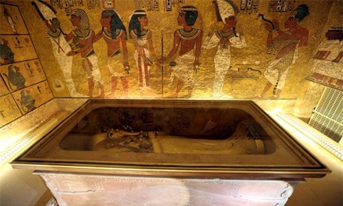 Ai Cập sắp tiến hành cuộc thăm dò quy mô toàn diện nhất nhằm tìm kiếm phòng chứa bí mật trong mộ pharaoh Tutankhamun. Ảnh: Reuters.