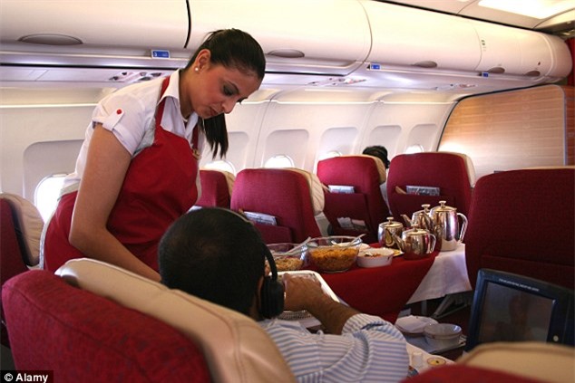 Đây là 10 điều các tiếp viên hàng không cực kỳ ghét ở hành khách đi máy bay - Ảnh 5.