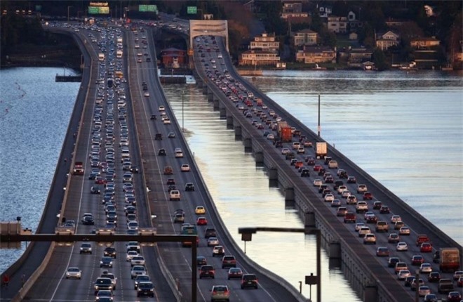 Cây cầu nổi trứ danh của bang Seattle