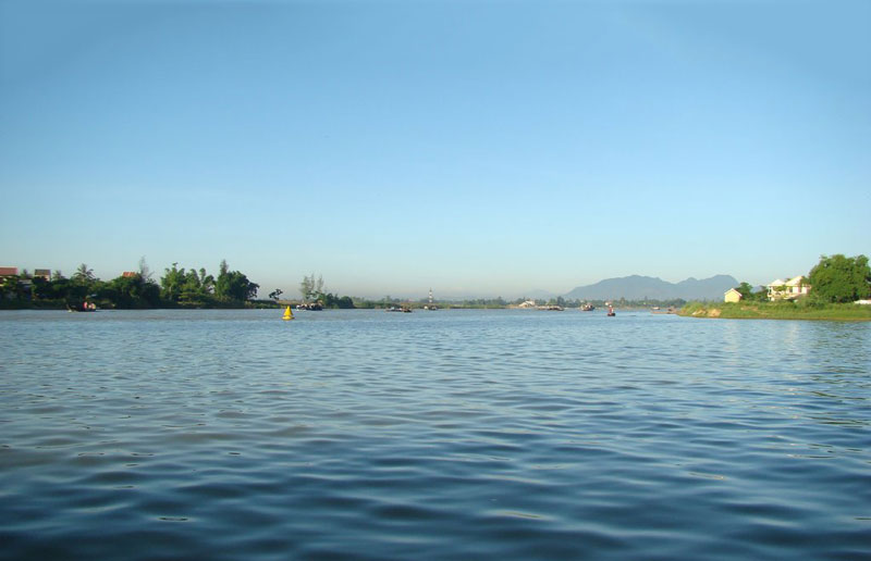 Phần lớn diện tích lưu vực sông chảy trong địa phận Quảng Nam và thành phố Đà Nẵng, phần thượng nguồn một phần nằm trên đất Kon Tum và Quảng Ngãi. Ảnh: Nhựt Trịnh Minh.