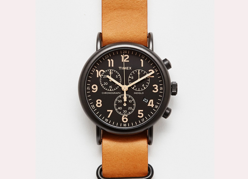 7. Timex Weekender Chrono (giá: 44,3 USD - tương đương 1,01 triệu đồng).