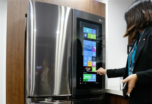 Tủ lạnh LG Smart InstaView.